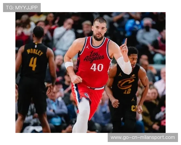 快船队目标巩固前三，持续追赶联盟领头羊，快船全队